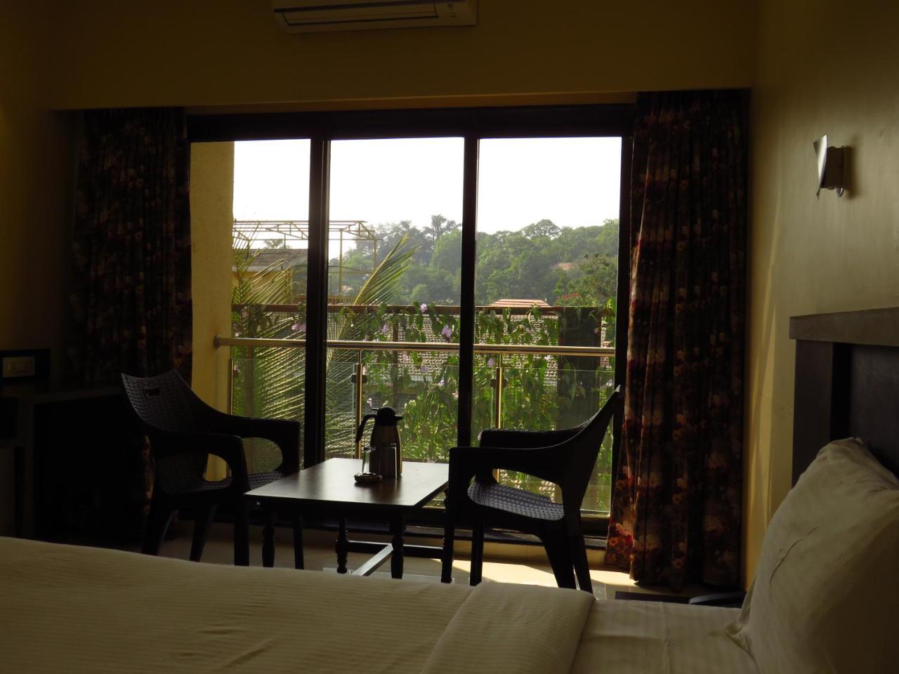 City Palace Resort โลนาวาลา ภายนอก รูปภาพ