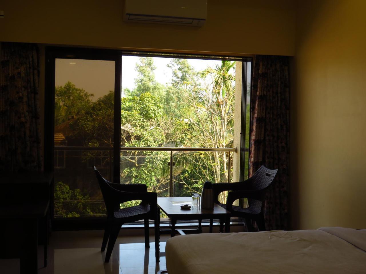 City Palace Resort โลนาวาลา ภายนอก รูปภาพ