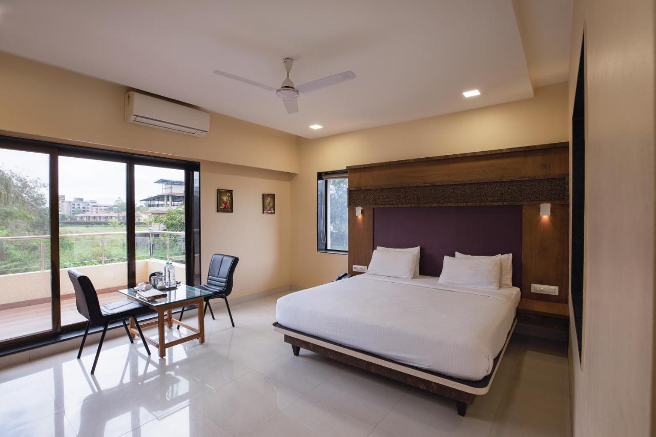 City Palace Resort โลนาวาลา ภายนอก รูปภาพ