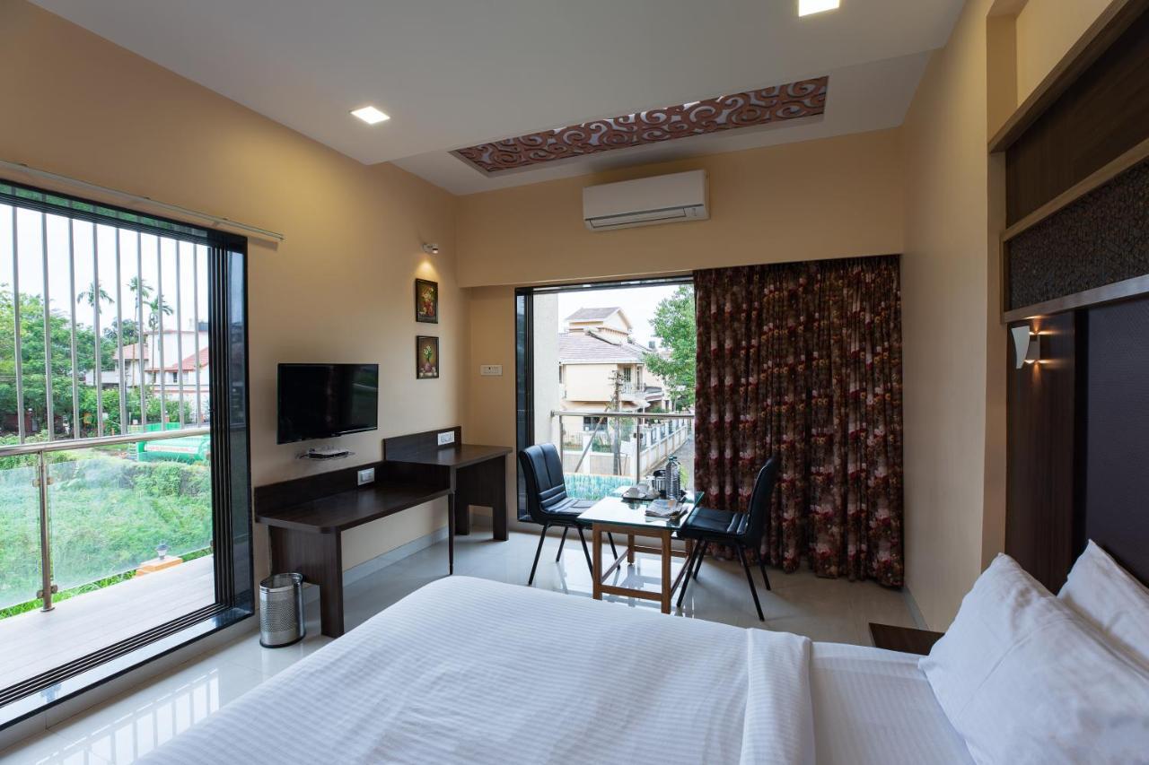 City Palace Resort โลนาวาลา ภายนอก รูปภาพ